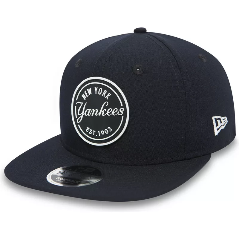 new-era-flat-brim-9fifty-rubber-emblem-new-york-yankees-mlb-black-snapback-cap