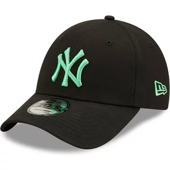 New Era Curved Brim Green Logo 9FORTY League Essential New York Yankees MLB Black Adjustable Cap