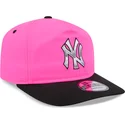 new-era-curved-brim-golfer-chrome-logo-new-york-yankees-mlb-pink-and-black-snapback-cap