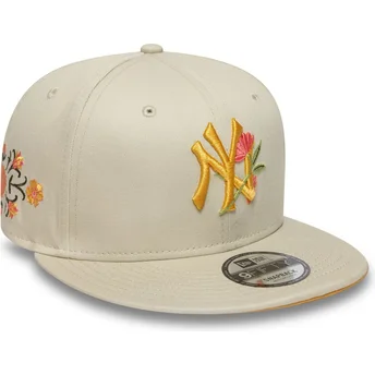 New Era Flat Brim 9FIFTY Floral New York Yankees MLB Beige Snapback Cap