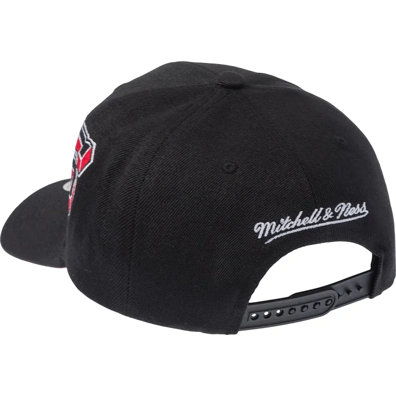 mitchell-ness-curved-brim-hyper-type-pro-chicago-bulls-nba-black-snapback-cap