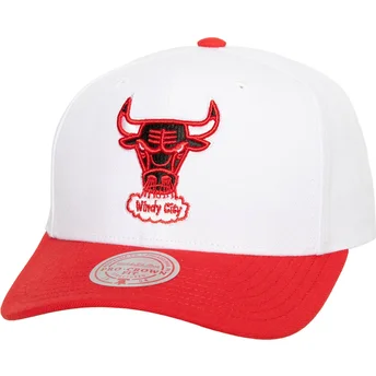 Mitchell & Ness Curved Brim Team 2 Tone 2.0 Pro Chicago Bulls NBA White and Red Snapback Cap