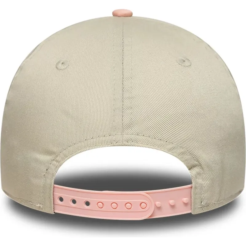 new-era-curved-brim-youth-spongebob-squarepants-and-patrick-star-9forty-beige-and-pink-snapback-cap