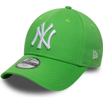 New Era Curved Brim Youth 9FORTY Essential New York Yankees MLB Green Adjustable Cap