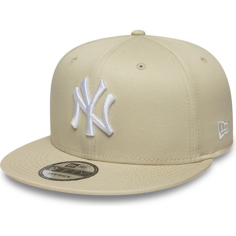 new-era-flat-brim-white-logo-9fifty-league-essential-new-york-yankees-mlb-beige-snapback-cap