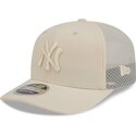 new-era-9seventy-stretch-snap-color-pack-new-york-yankees-mlb-beige-trucker-hat