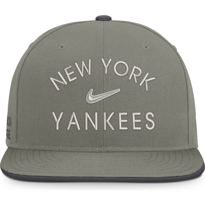 nike-flat-brim-dri-fit-pro-structured-square-bill-new-york-yankees-mlb-green-snapback-cap