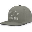 nike-flat-brim-dri-fit-pro-structured-square-bill-new-york-yankees-mlb-green-snapback-cap