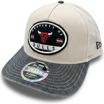 New Era 9FORTY M-Crown A Frame Fray Chicago Bulls NBA Beige and Grey Trucker Hat