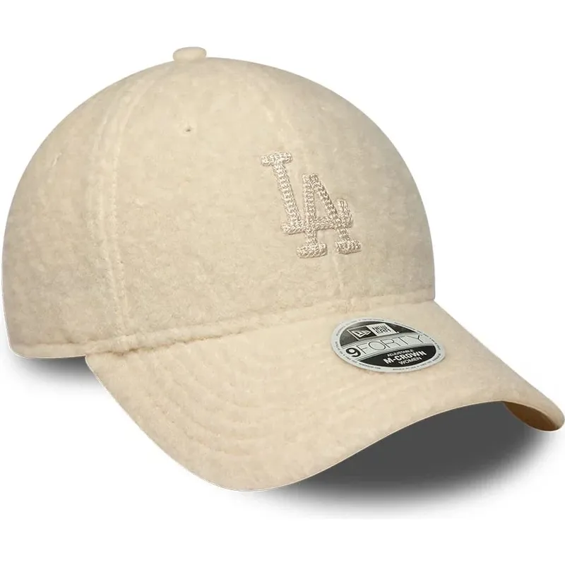 new-era-curved-brim-women-9forty-m-crown-winter-borg-los-angeles-dodgers-mlb-beige-snapback-cap-with-beige-logo new-era-curved-brim-women-9forty-m-crown-winter-borg-los-angeles-dodgers-mlb-beige-snapback-cap-with-beige-logo