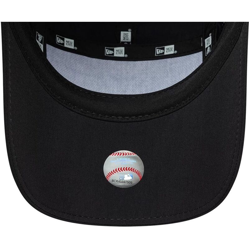 new-era-black-logo-runner-tech-midi-new-york-yankees-mlb-black-trucker-hat new-era-black-logo-runner-tech-midi-new-york-yankees-mlb-black-trucker-hat