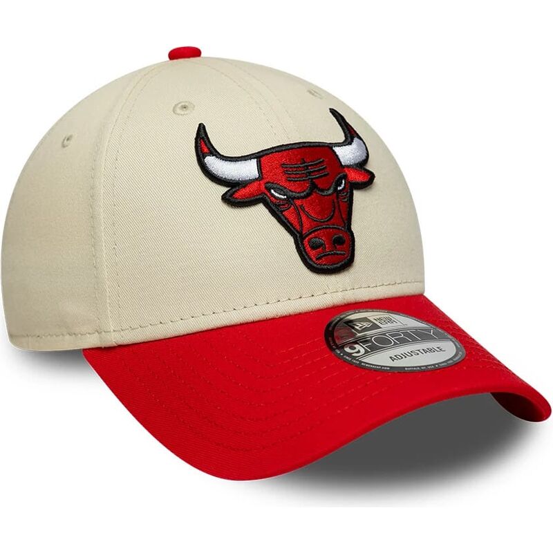 new-era-curved-brim-9forty-colour-block-chicago-bulls-nba-beige-and-red-adjustable-cap