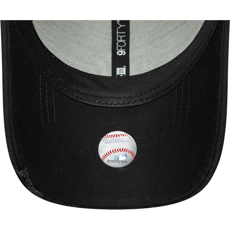new-era-curved-brim-9forty-stitched-new-york-yankees-mlb-black-adjustable-cap new-era-curved-brim-9forty-stitched-new-york-yankees-mlb-black-adjustable-cap