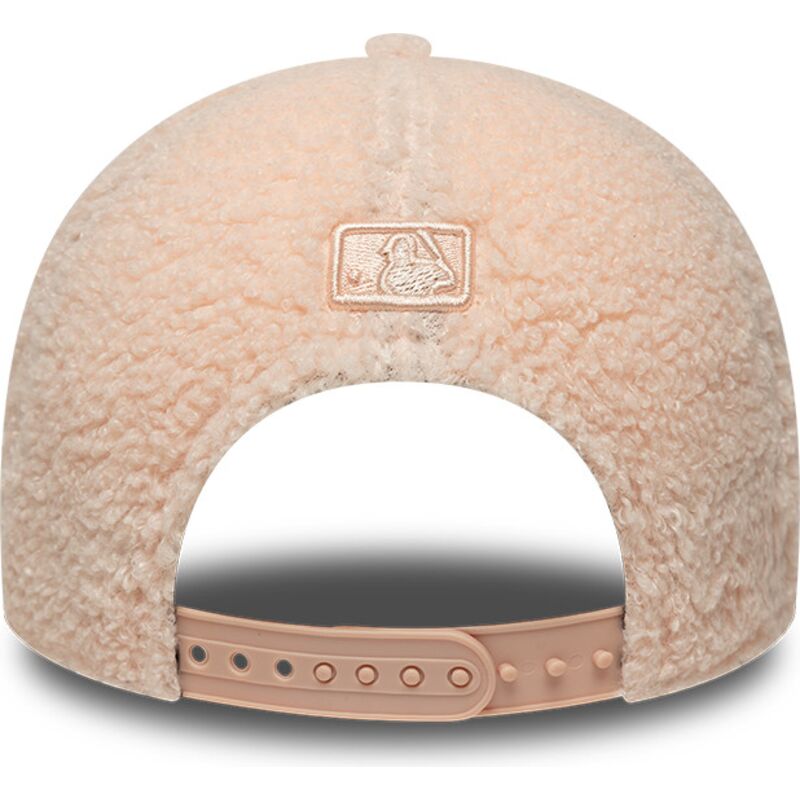 new-era-curved-brim-youth-pink-logo-9forty-m-crown-winter-borg-new-york-yankees-mlb-pink-snapback-cap