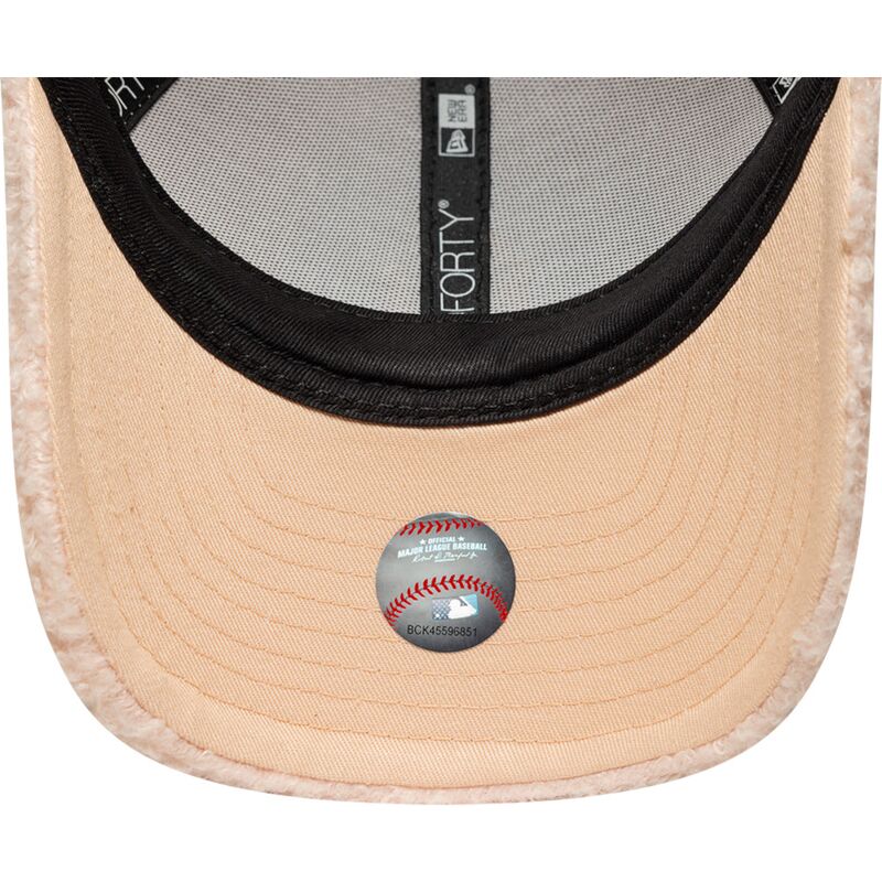 new-era-curved-brim-youth-pink-logo-9forty-m-crown-winter-borg-new-york-yankees-mlb-pink-snapback-cap