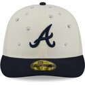 new-era-curved-brim-59fifty-beads-na-lifestyle-f1-atlanta-braves-mlb-beige-and-navy-blue-fitted-cap