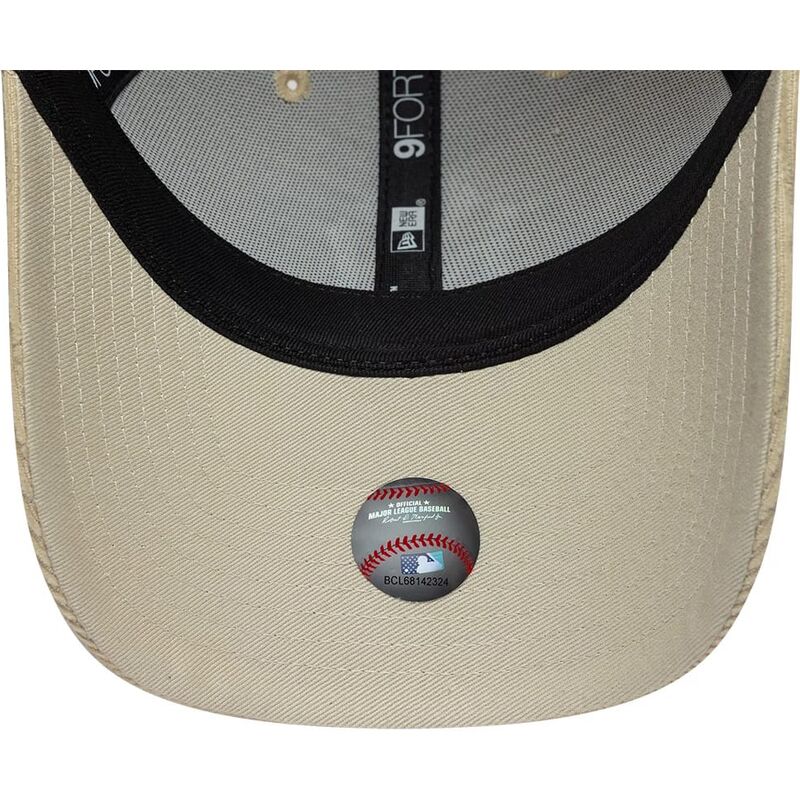 new-era-curved-brim-9forty-entry-cord-new-york-yankees-mlb-beige-snapback-cap new-era-curved-brim-9forty-entry-cord-new-york-yankees-mlb-beige-snapback-cap