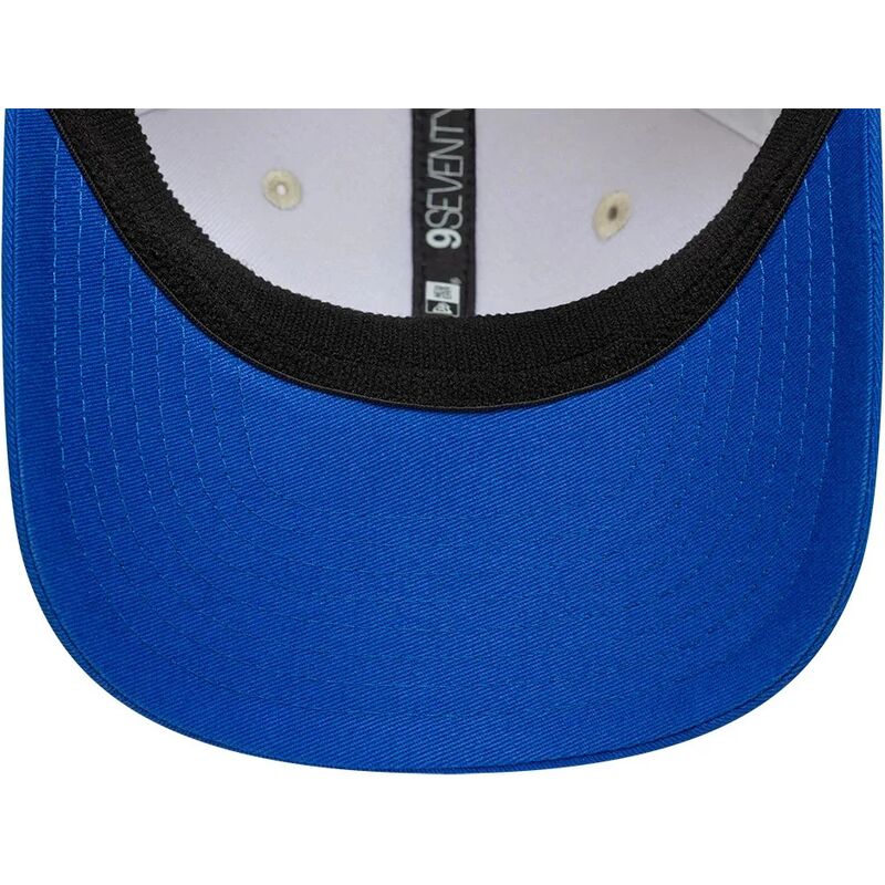 new-era-curved-brim-9seventy-stretch-snap-contrast-visor-alpine-f1-team-formula-1-beige-and-blue-snapback-cap